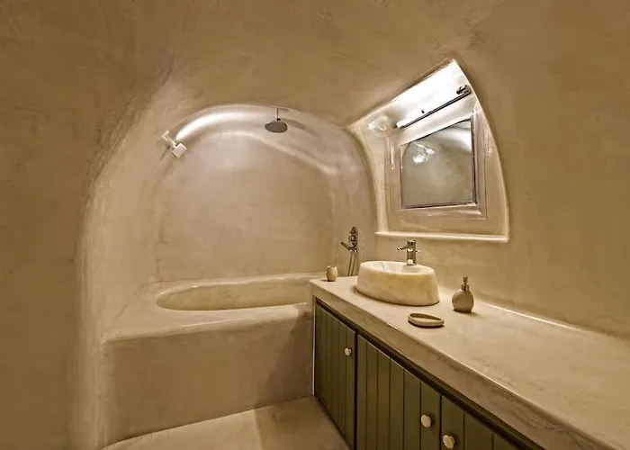 Seacrest Villa-volcano View Holiday home *